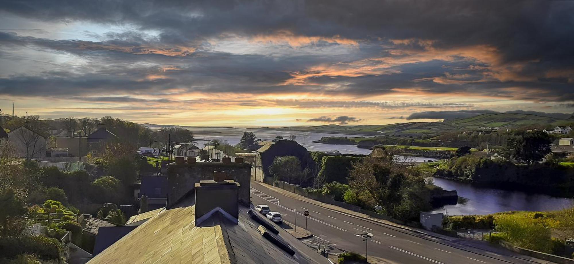 Wild Atlantic Way - Retreat - Sleeps 12 Villa Ballyshannon ภายนอก รูปภาพ